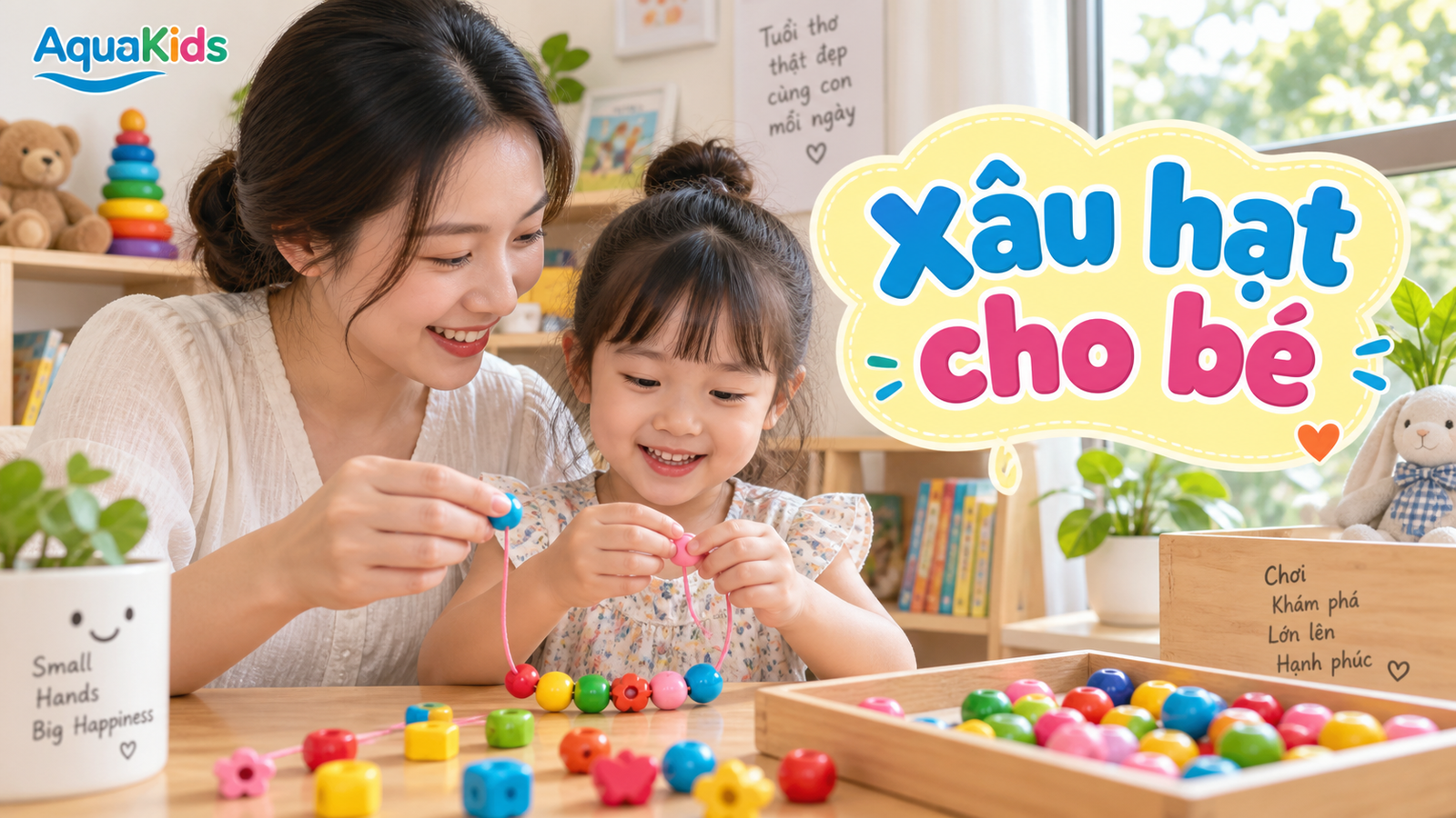 Mẹ và bé xâu hạt lớn nhiều màu trong góc chơi an toàn